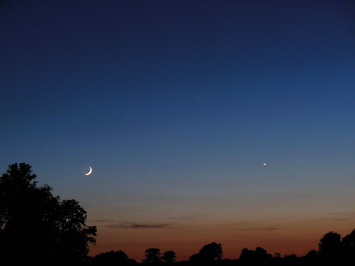 Catch Elusive Mercury in June's Night Sky